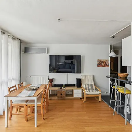Chic And Comfortable Apart With Balcony Levallois-Perret Extérieur photo