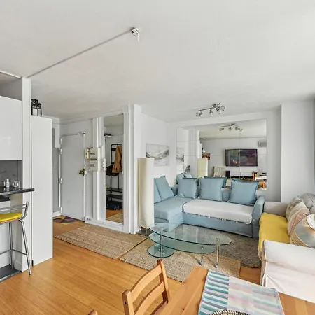 Chic And Comfortable Apart With Balcony Levallois-Perret Extérieur photo