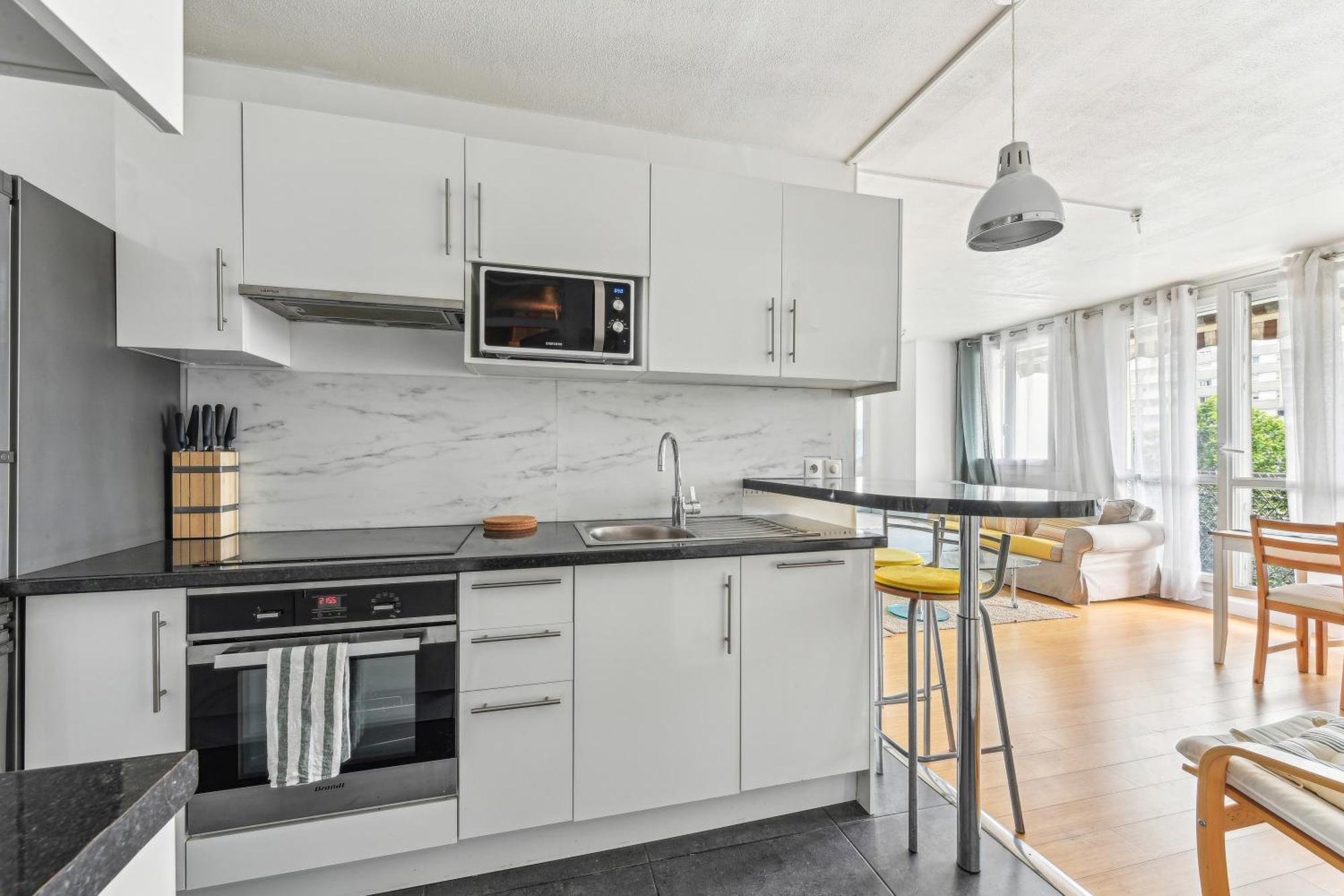 Apartment Chic And Comfortable With Balcony Levallois-Perret
